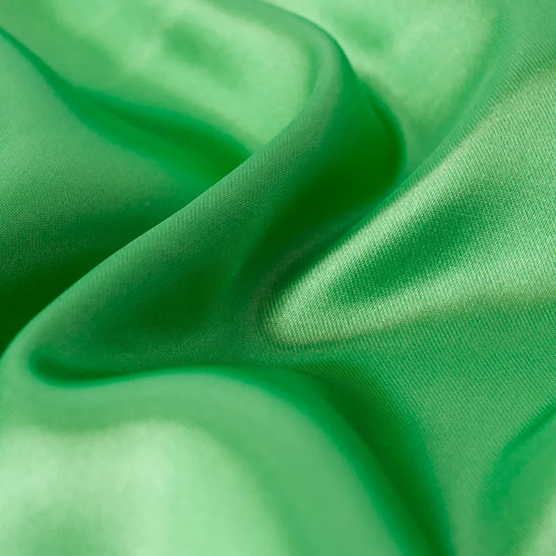 raso-saten-verde-benetton