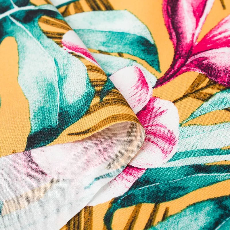 Poplin-Rayon-Flores-Rosas-y-Hojas-Verdes