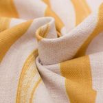 Lino-Antimancha-Mantel-Lineas-Curvas-Mostaza